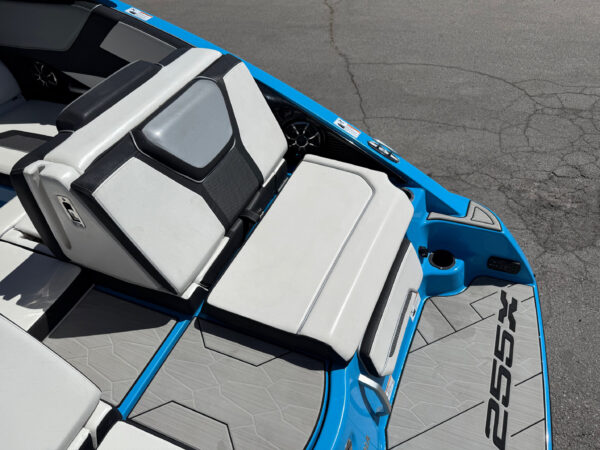 2023 25' Yamaha Wake Series "255 XD" - Image 21