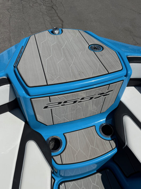 2023 25' Yamaha Wake Series "255 XD" - Image 24
