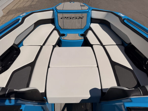 2023 25' Yamaha Wake Series "255 XD" - Image 27