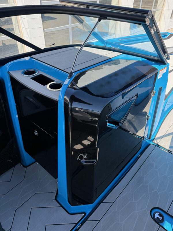 2023 25' Yamaha Wake Series "255 XD" - Image 28