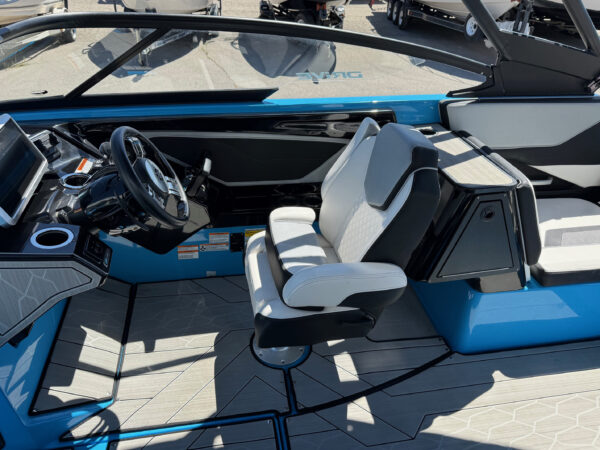 2023 25' Yamaha Wake Series "255 XD" - Image 15