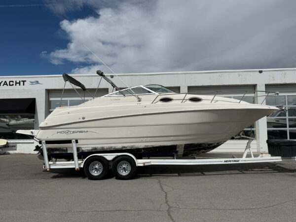 1999 26' Monterey "262 Cruiser"