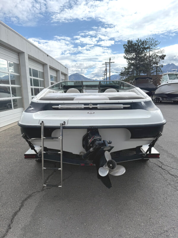 2001 20' Crownline "202 Bowrider" - Image 8