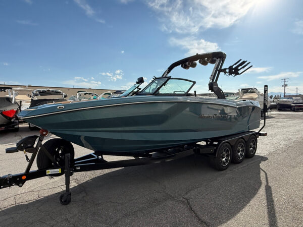 2025 24' MasterCraft "NXT24" Bowrider - Image 4