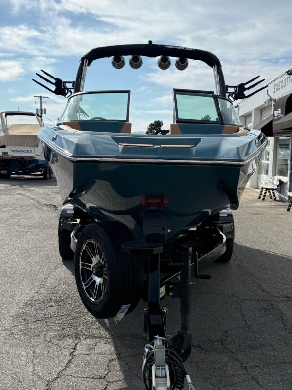 2025 24' MasterCraft "NXT24" Bowrider - Image 8