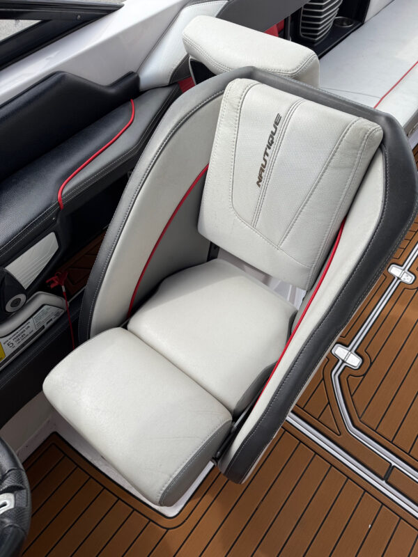 2013 25' Super Air Nautique "G25" - Image 24
