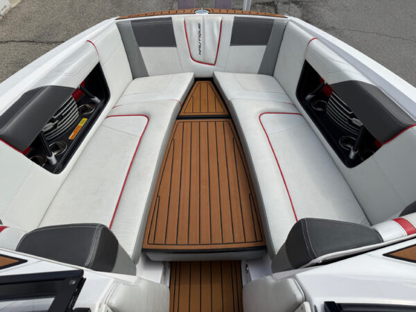 2013 25' Super Air Nautique "G25" - Image 12