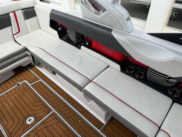 2013 25' Super Air Nautique "G25" - Image 15