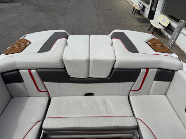 2013 25' Super Air Nautique "G25" - Image 16
