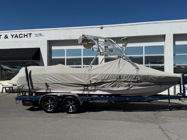 2006 22' Correct Craft "Super Air Nautique 220 Team" Bowrider - Image 3