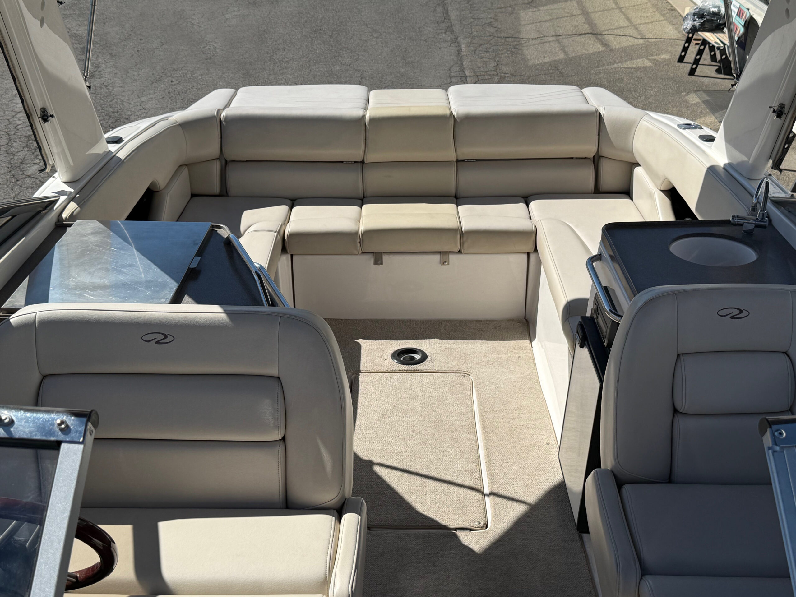 2008 27' Regal "2700 Bowrider" - Image 15