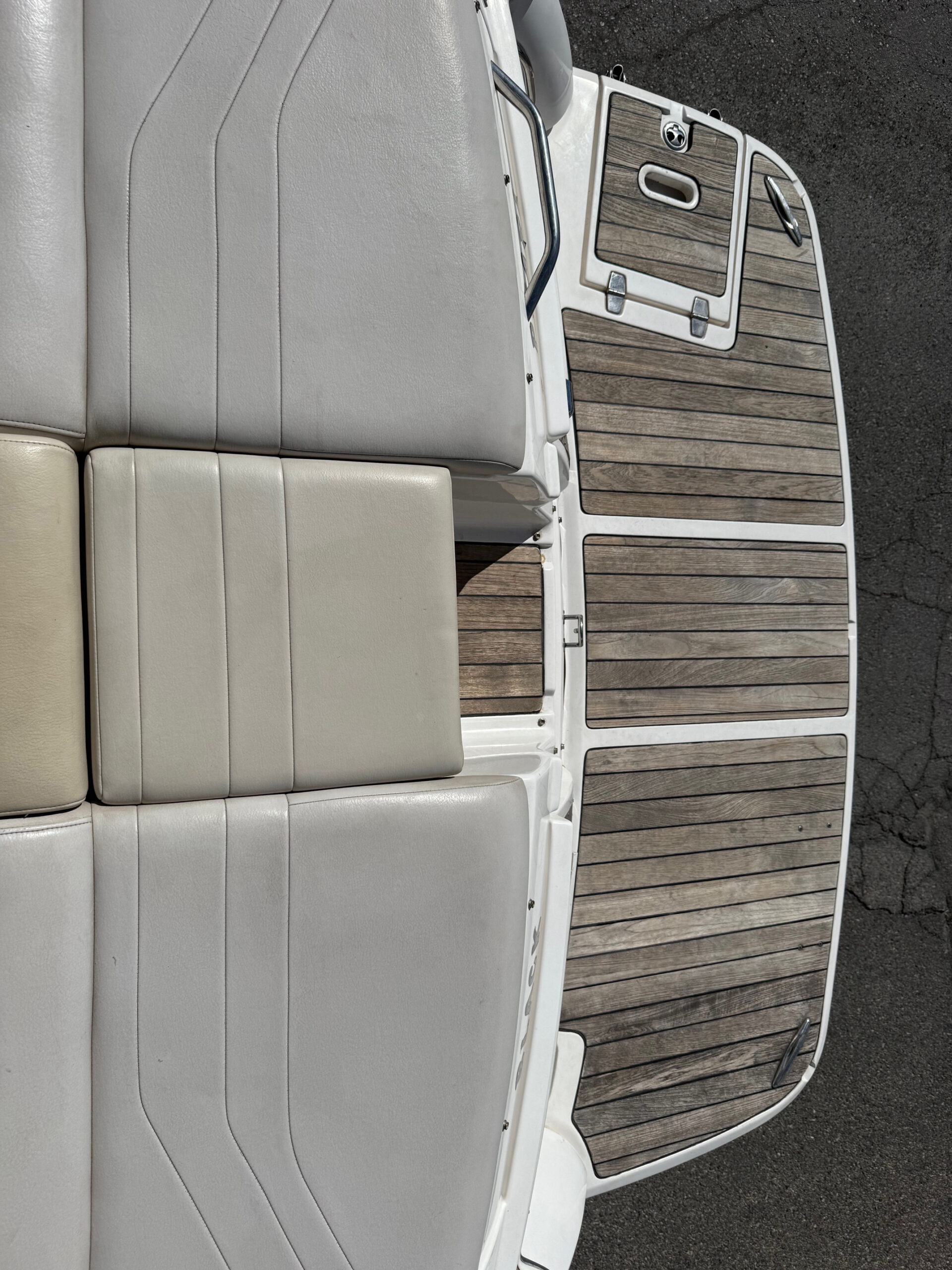 2008 27' Regal "2700 Bowrider" - Image 21