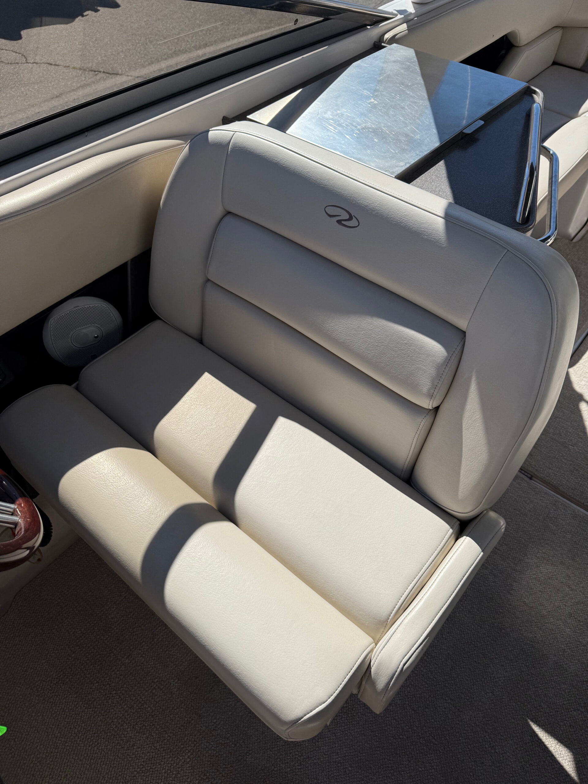 2008 27' Regal "2700 Bowrider" - Image 25