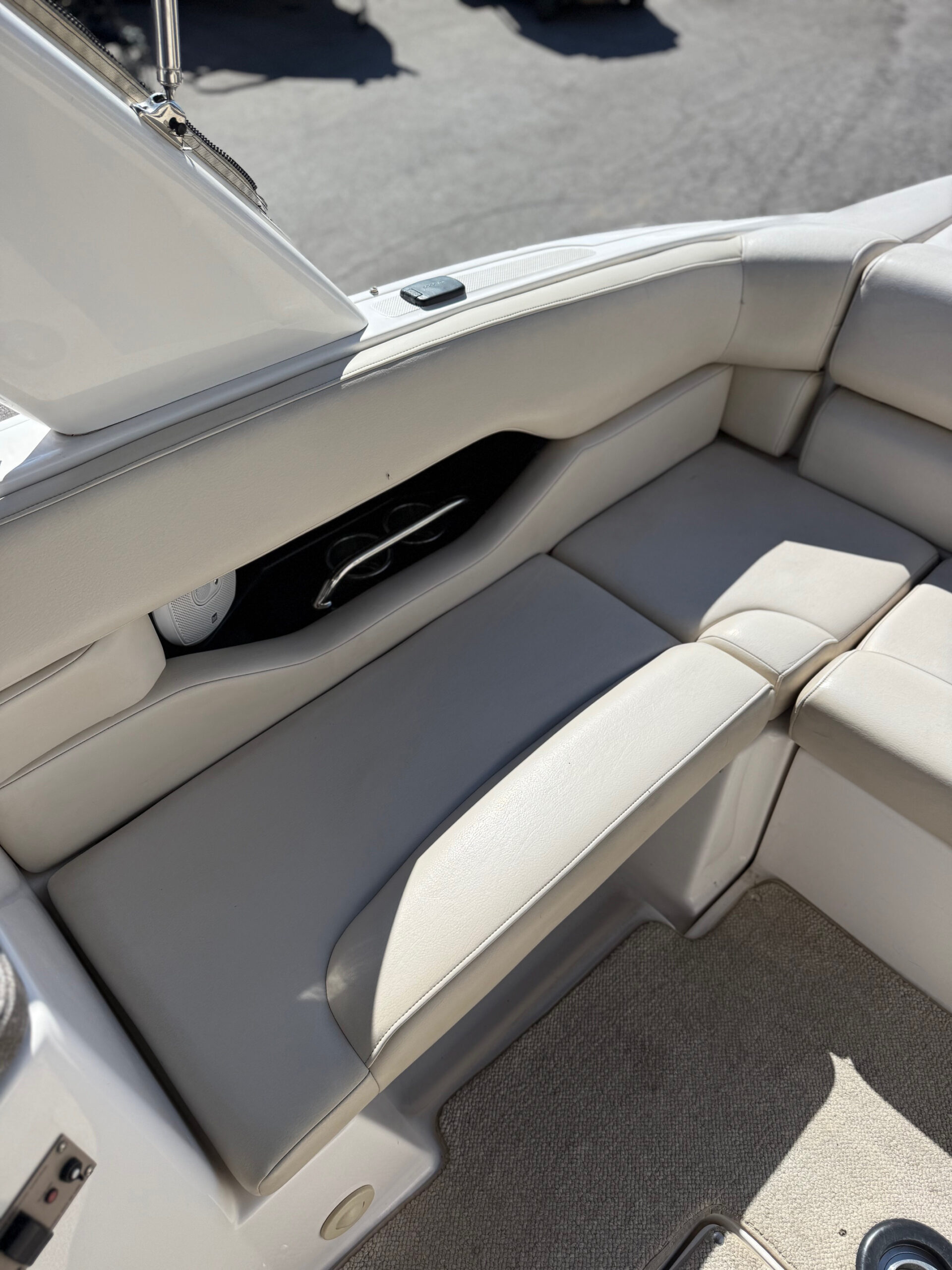 2008 27' Regal "2700 Bowrider" - Image 28