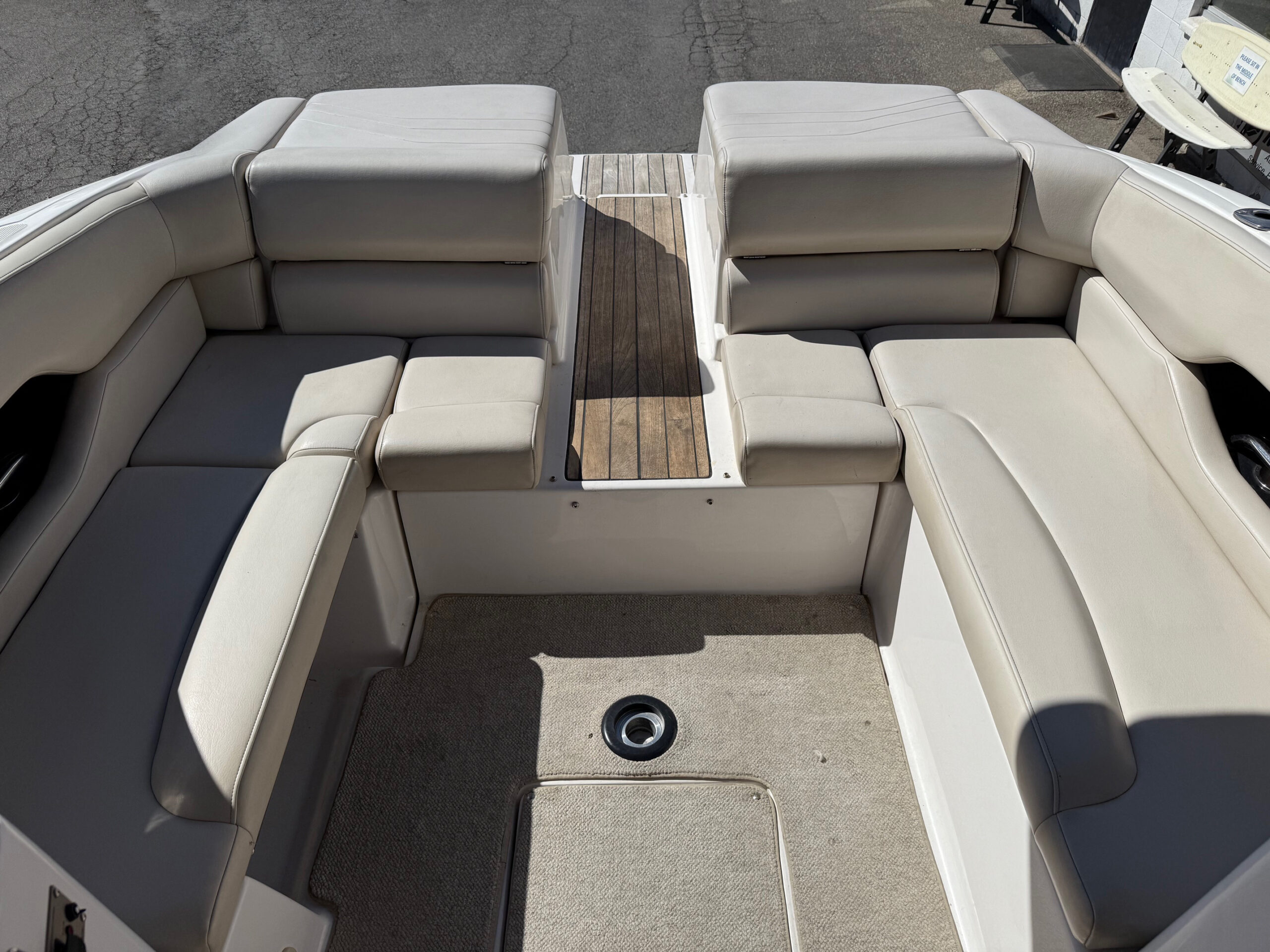 2008 27' Regal "2700 Bowrider" - Image 30