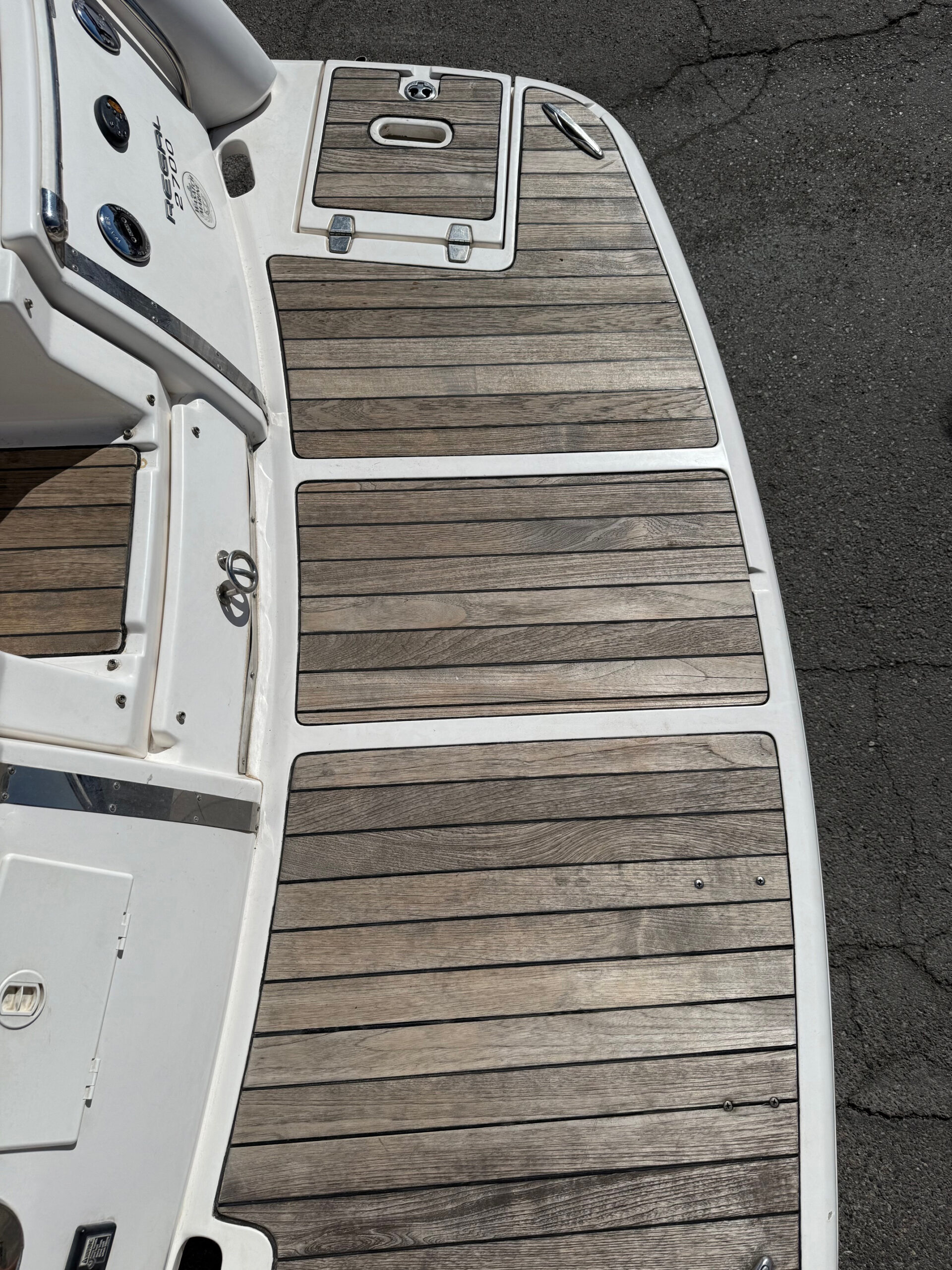 2008 27' Regal "2700 Bowrider" - Image 32