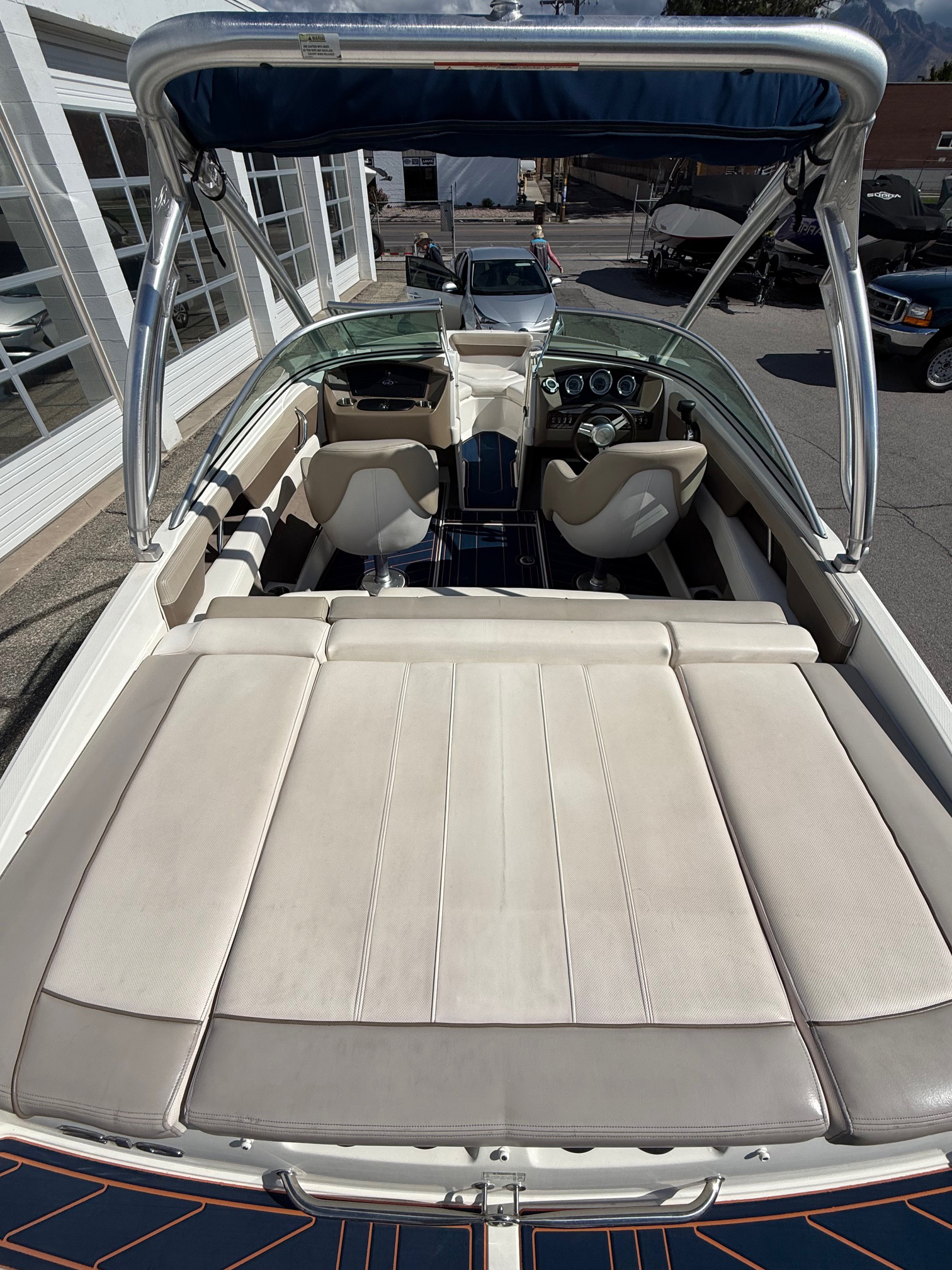 2011 21' Sea Ray "210 SLX Fission" Bowrider - Image 15