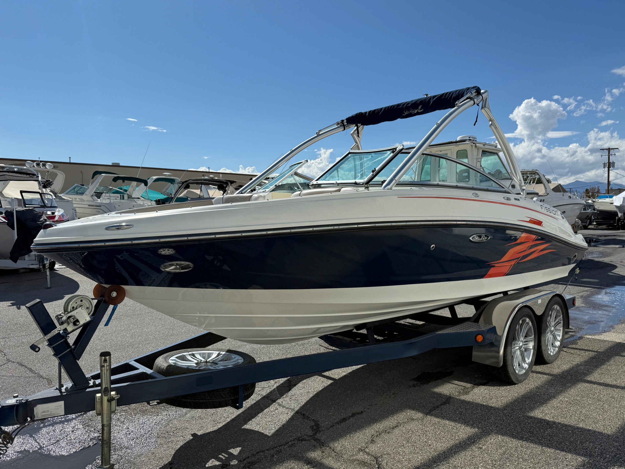 2011 21' Sea Ray "210 SLX Fission" Bowrider - Image 4