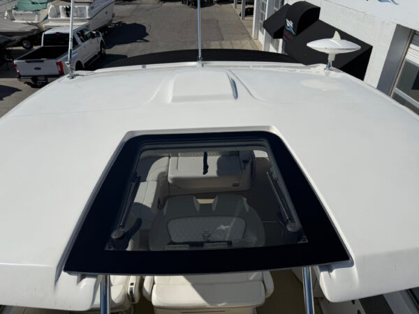 2016 33' Chaparral "Signature 330" Cruiser - Image 11