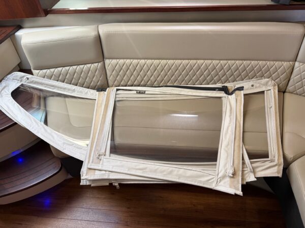 2016 33' Chaparral "Signature 330" Cruiser - Image 34