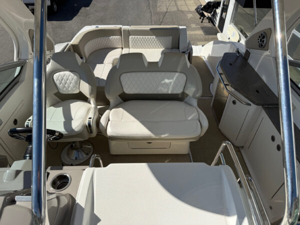2016 33' Chaparral "Signature 330" Cruiser - Image 13