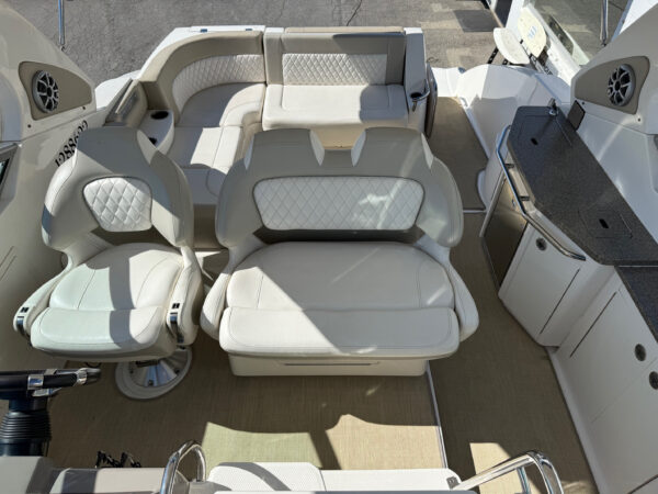 2016 33' Chaparral "Signature 330" Cruiser - Image 14