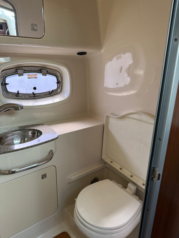 2016 33' Chaparral "Signature 330" Cruiser - Image 46