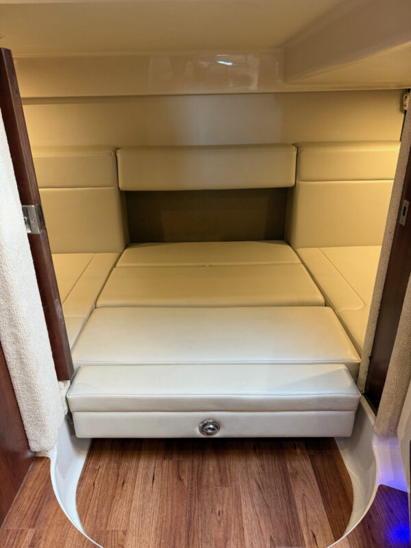 2016 33' Chaparral "Signature 330" Cruiser - Image 50