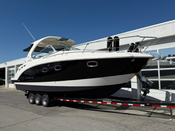 2016 33' Chaparral "Signature 330" Cruiser - Image 2