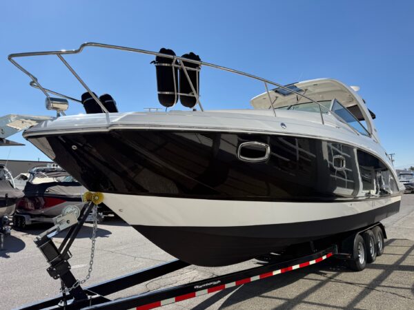 2016 33' Chaparral "Signature 330" Cruiser - Image 4