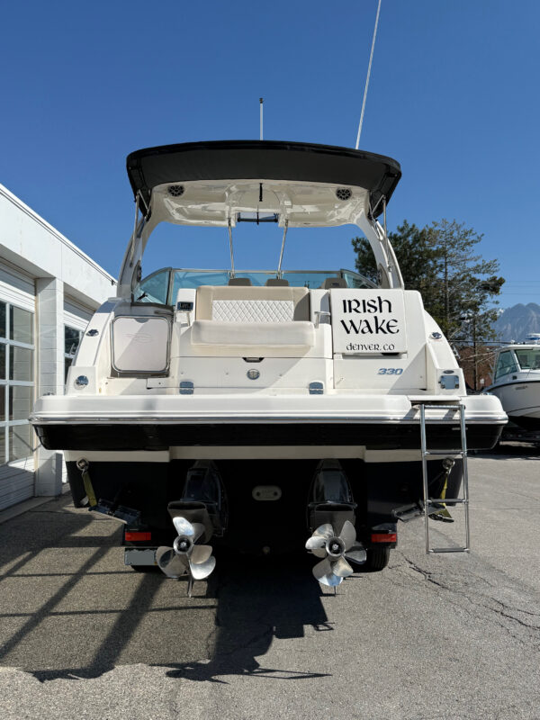 2016 33' Chaparral "Signature 330" Cruiser - Image 8