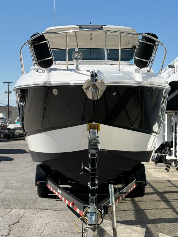2016 33' Chaparral "Signature 330" Cruiser - Image 9
