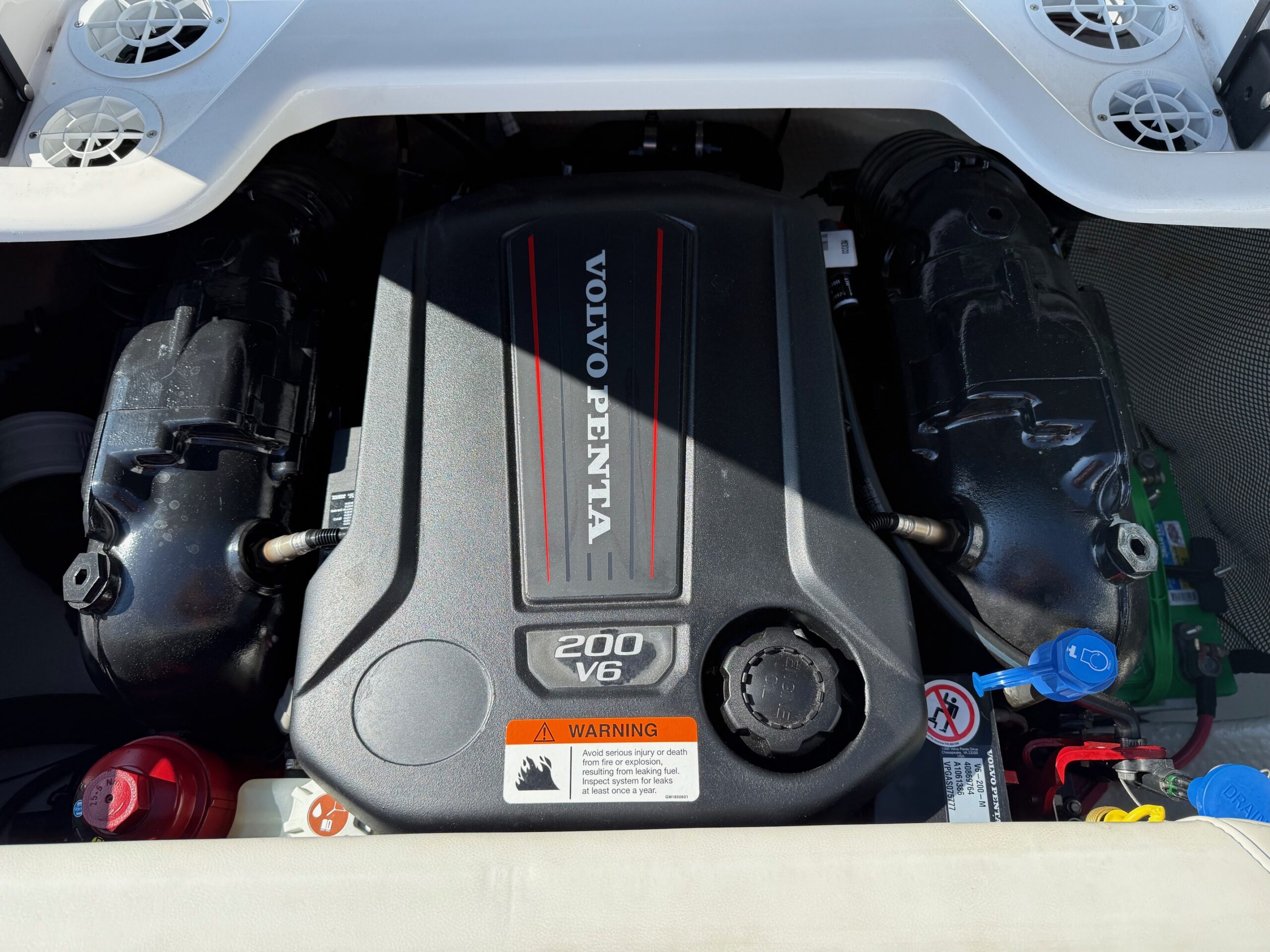 2019 19 Regal "ESX" Bowrider - Image 19