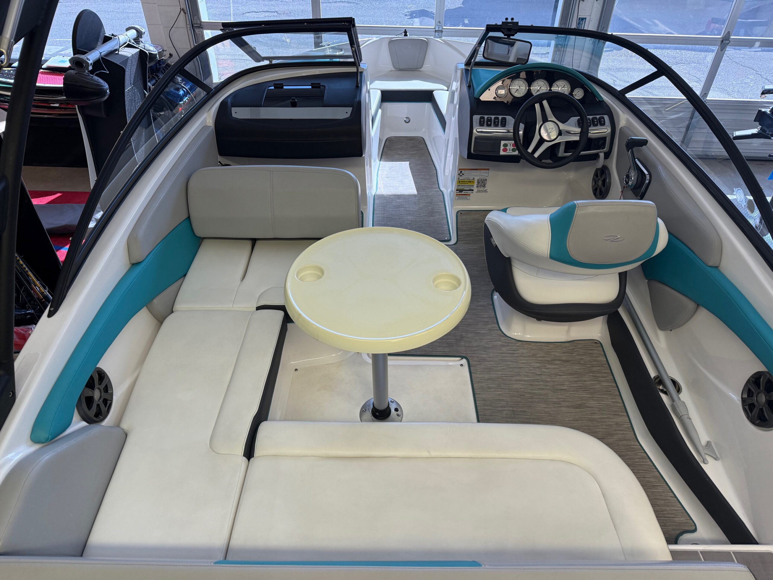 2019 19 Regal "ESX" Bowrider - Image 21
