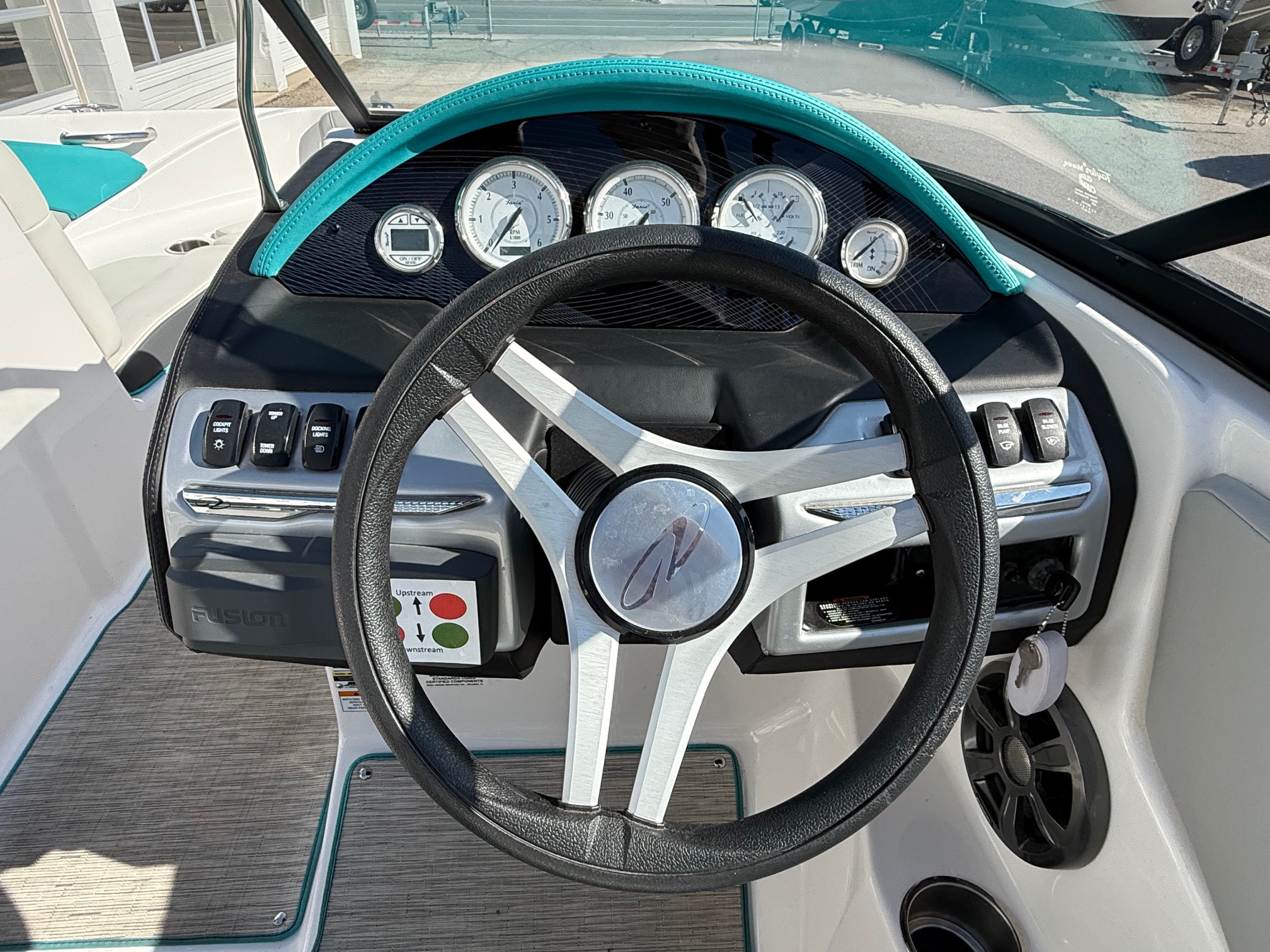 2019 19 Regal "ESX" Bowrider - Image 22