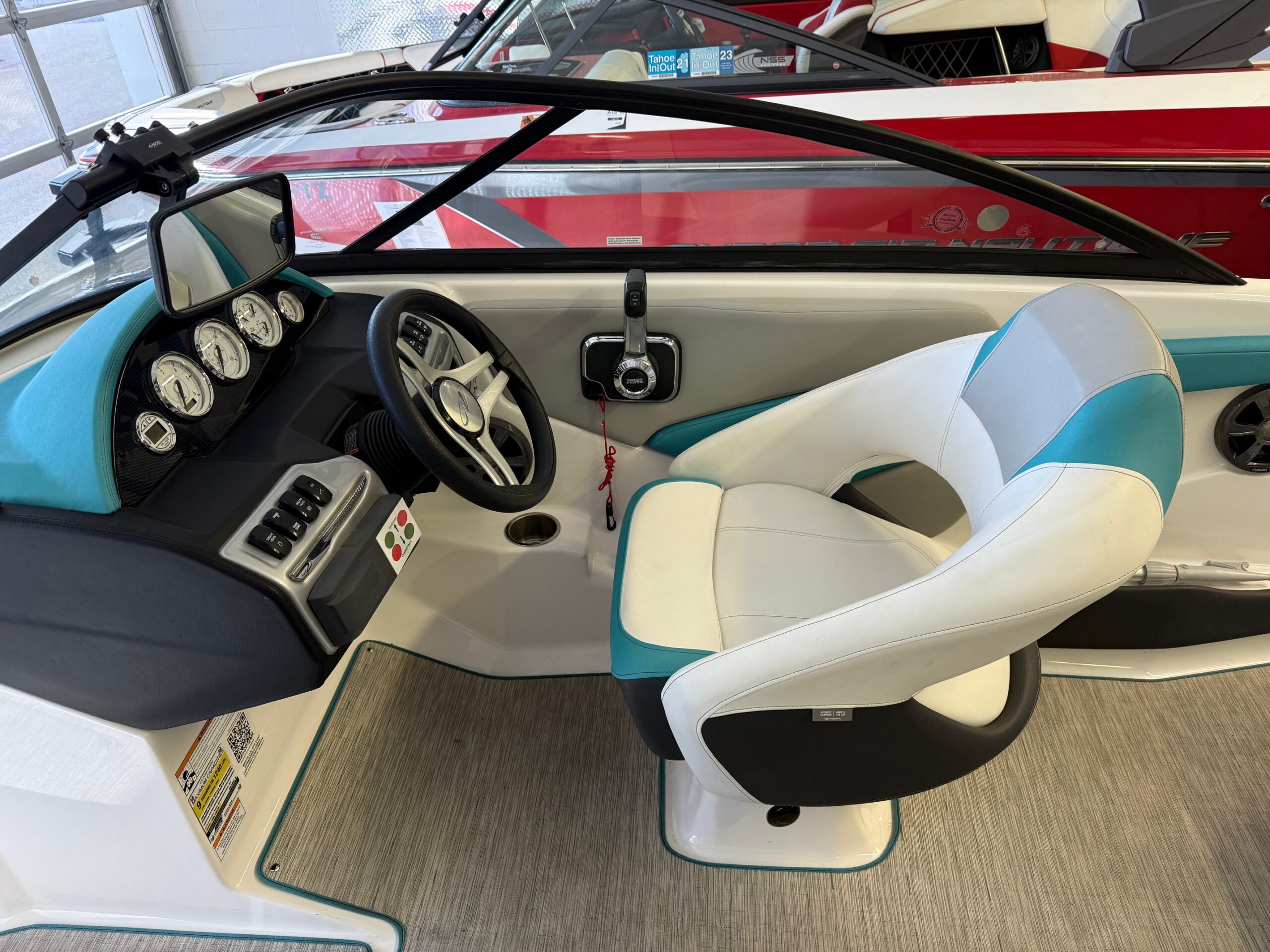 2019 19 Regal "ESX" Bowrider - Image 23