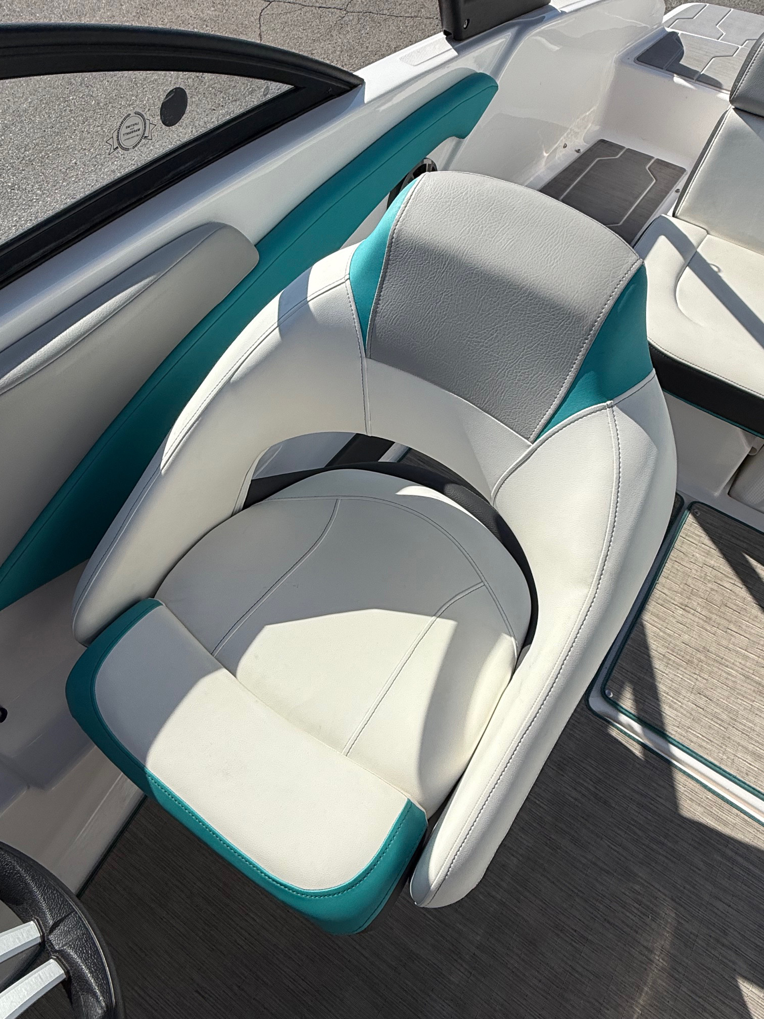 2019 19 Regal "ESX" Bowrider - Image 25