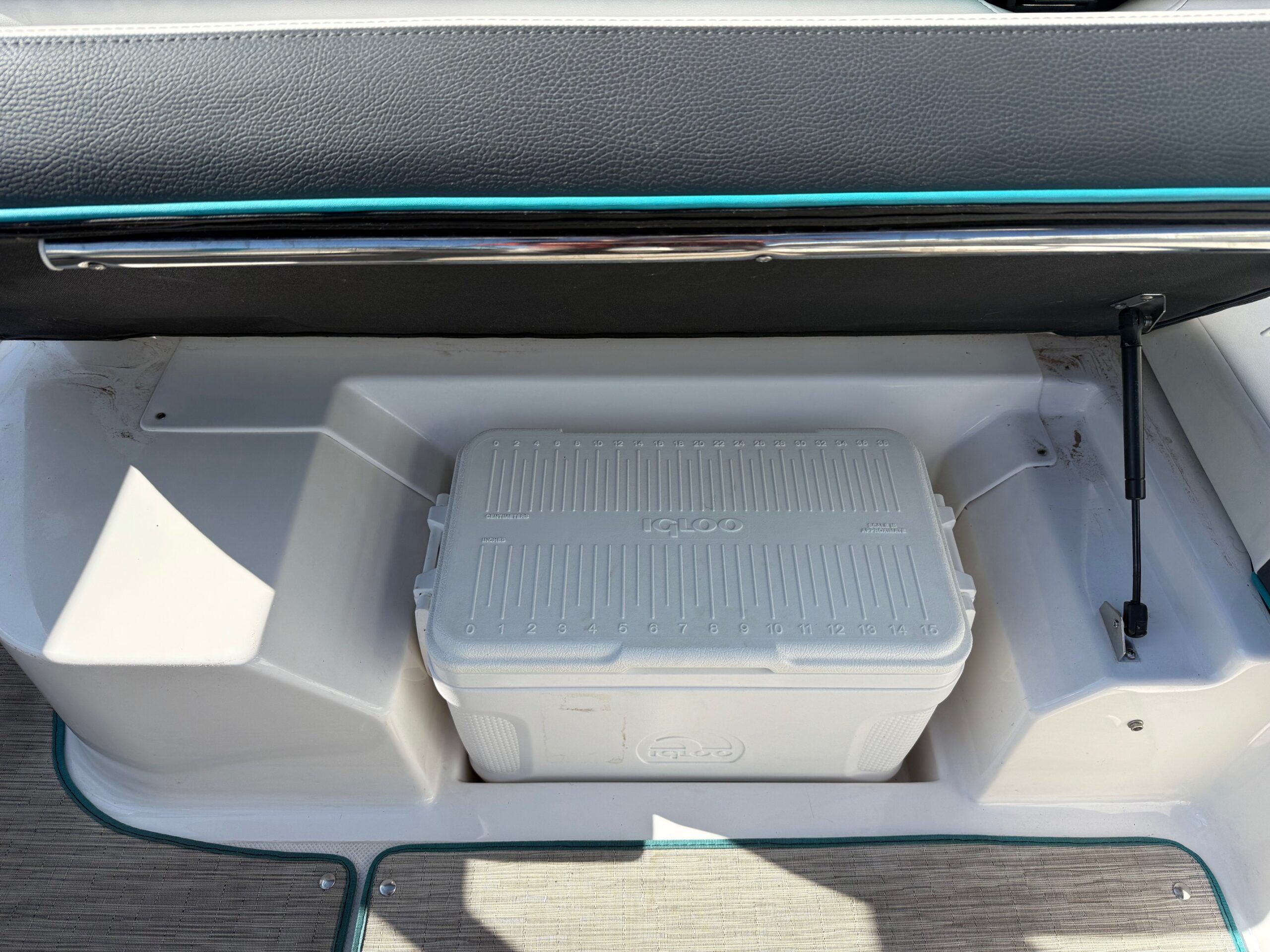 2019 19 Regal "ESX" Bowrider - Image 27