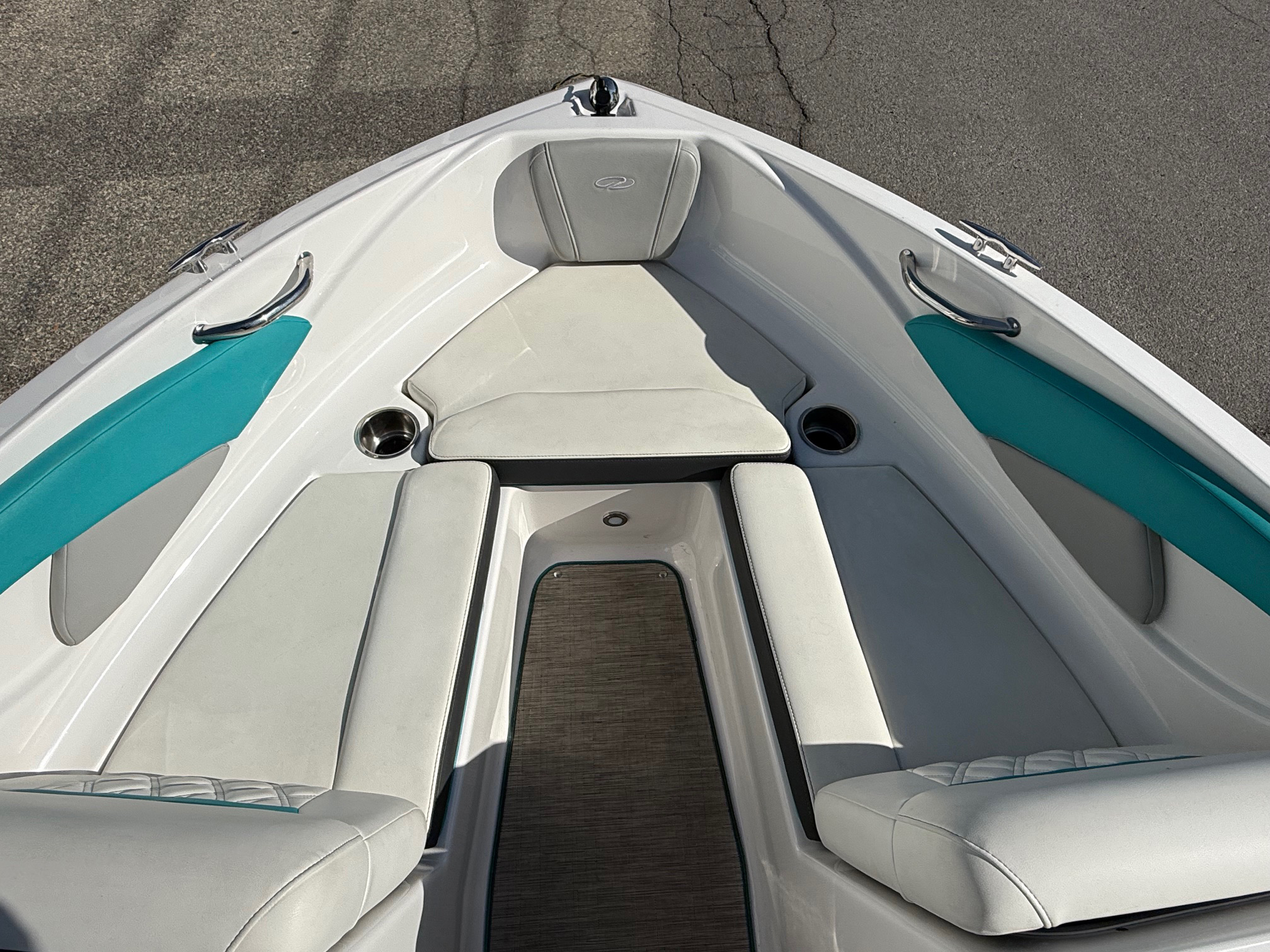 2019 19 Regal "ESX" Bowrider - Image 12