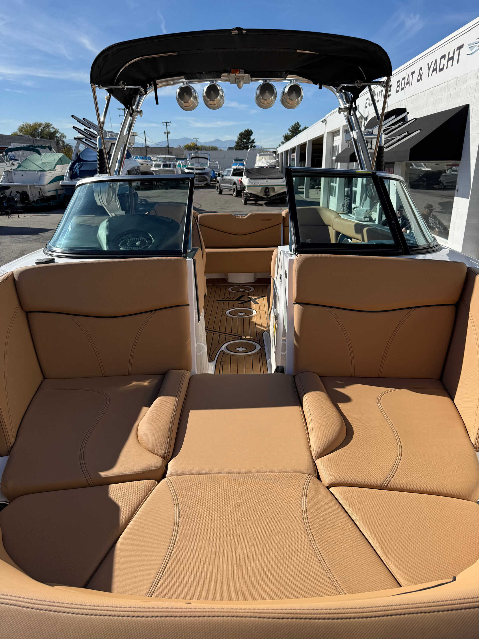 2021 22' MasterCraft "XT22" Bowrider - Image 8