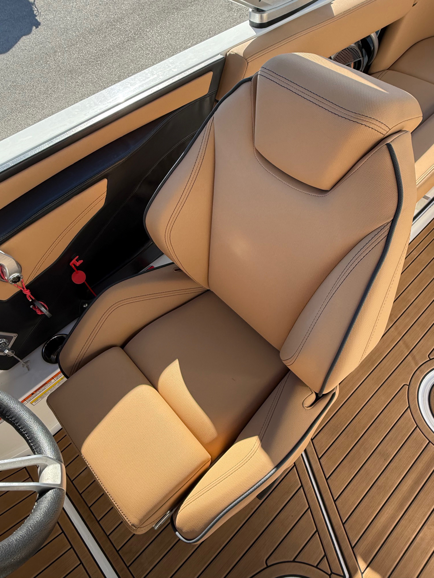 2021 22' MasterCraft "XT22" Bowrider - Image 21