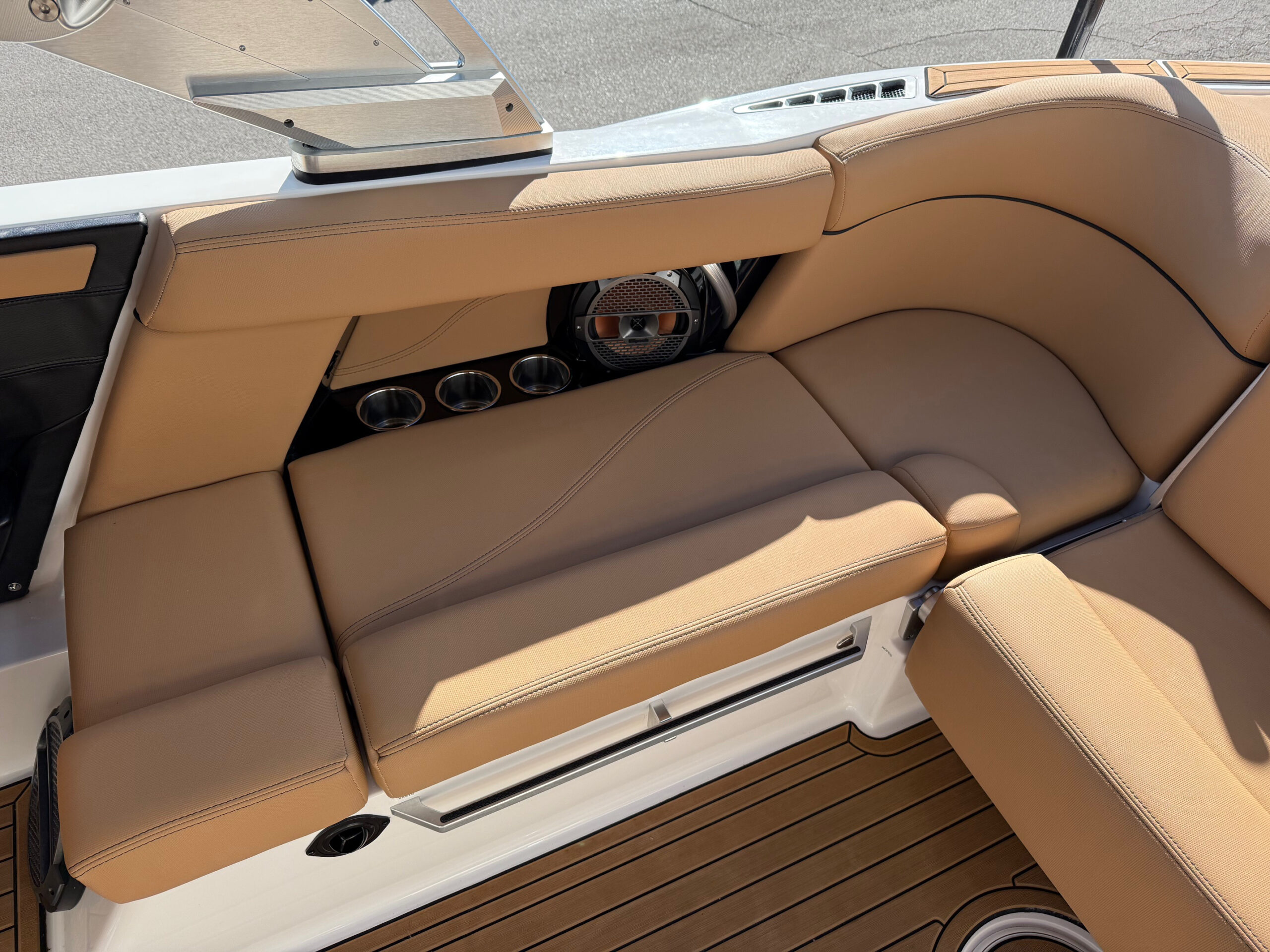 2021 22' MasterCraft "XT22" Bowrider - Image 22