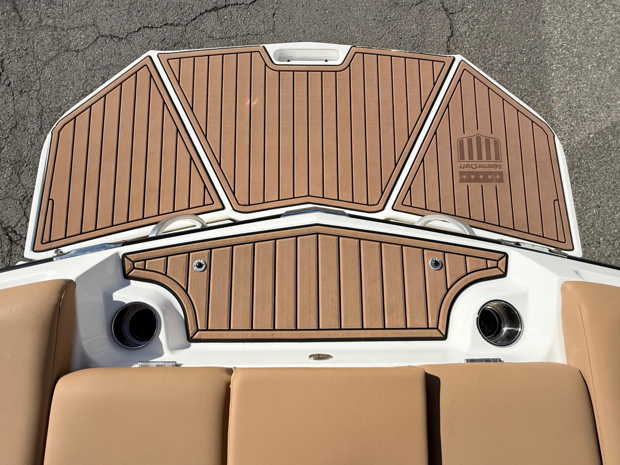 2021 22' MasterCraft "XT22" Bowrider - Image 28