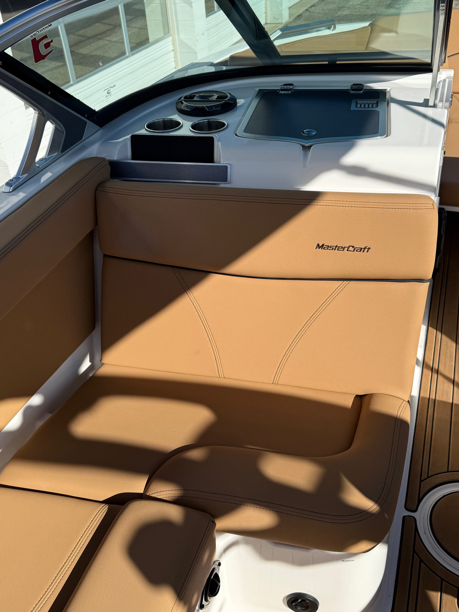 2021 22' MasterCraft "XT22" Bowrider - Image 11