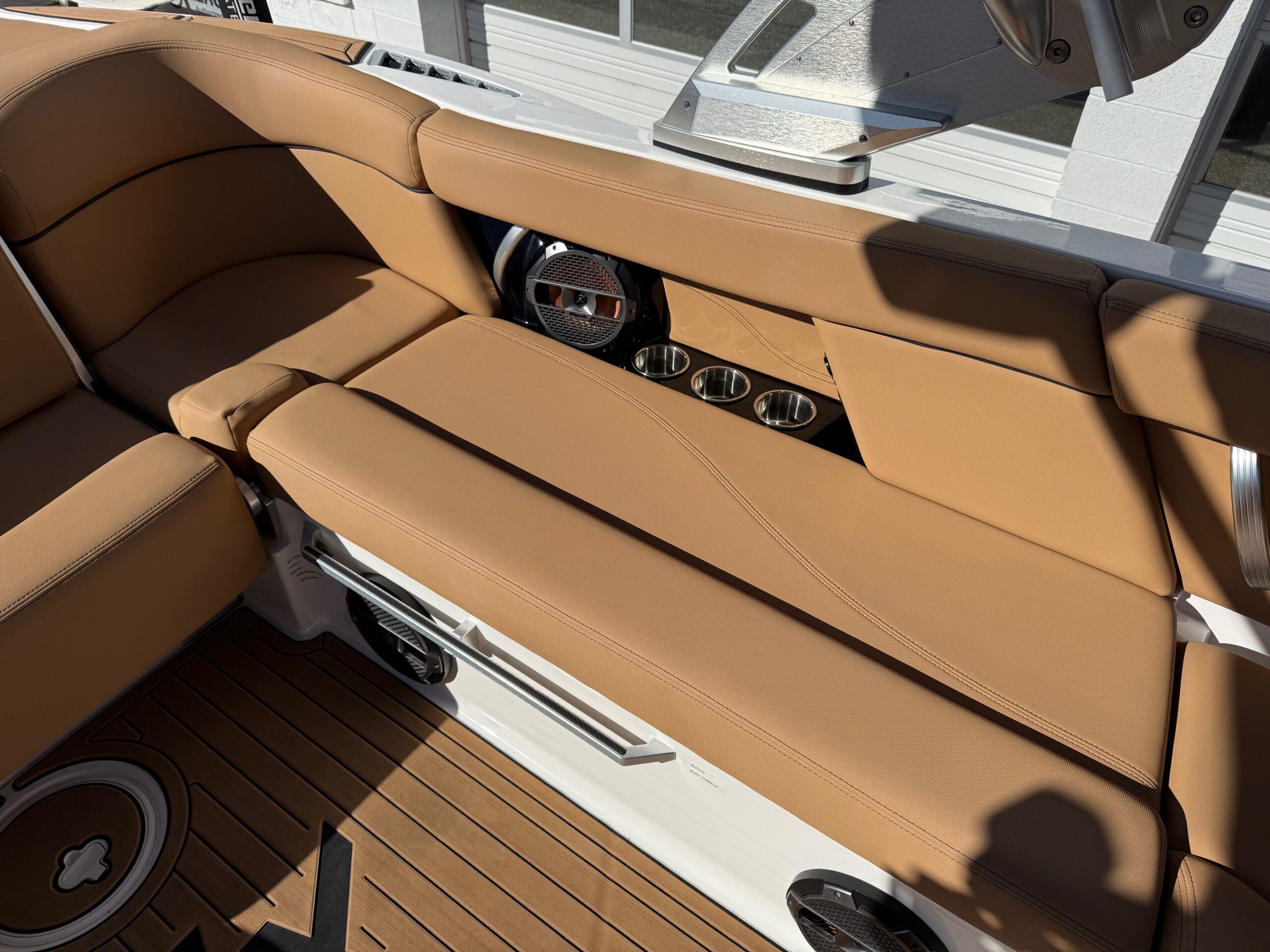 2021 22' MasterCraft "XT22" Bowrider - Image 12
