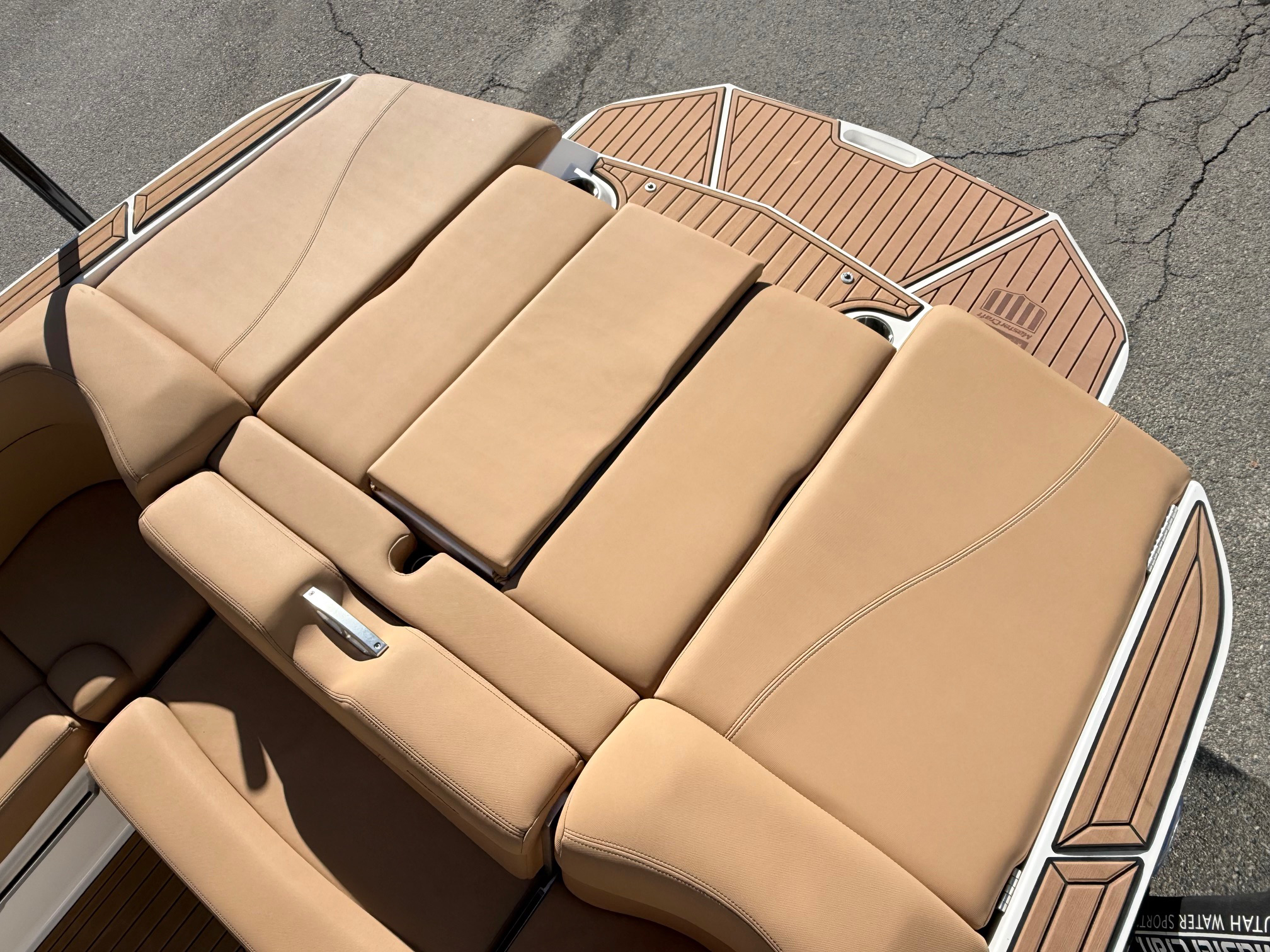 2021 22' MasterCraft "XT22" Bowrider - Image 15