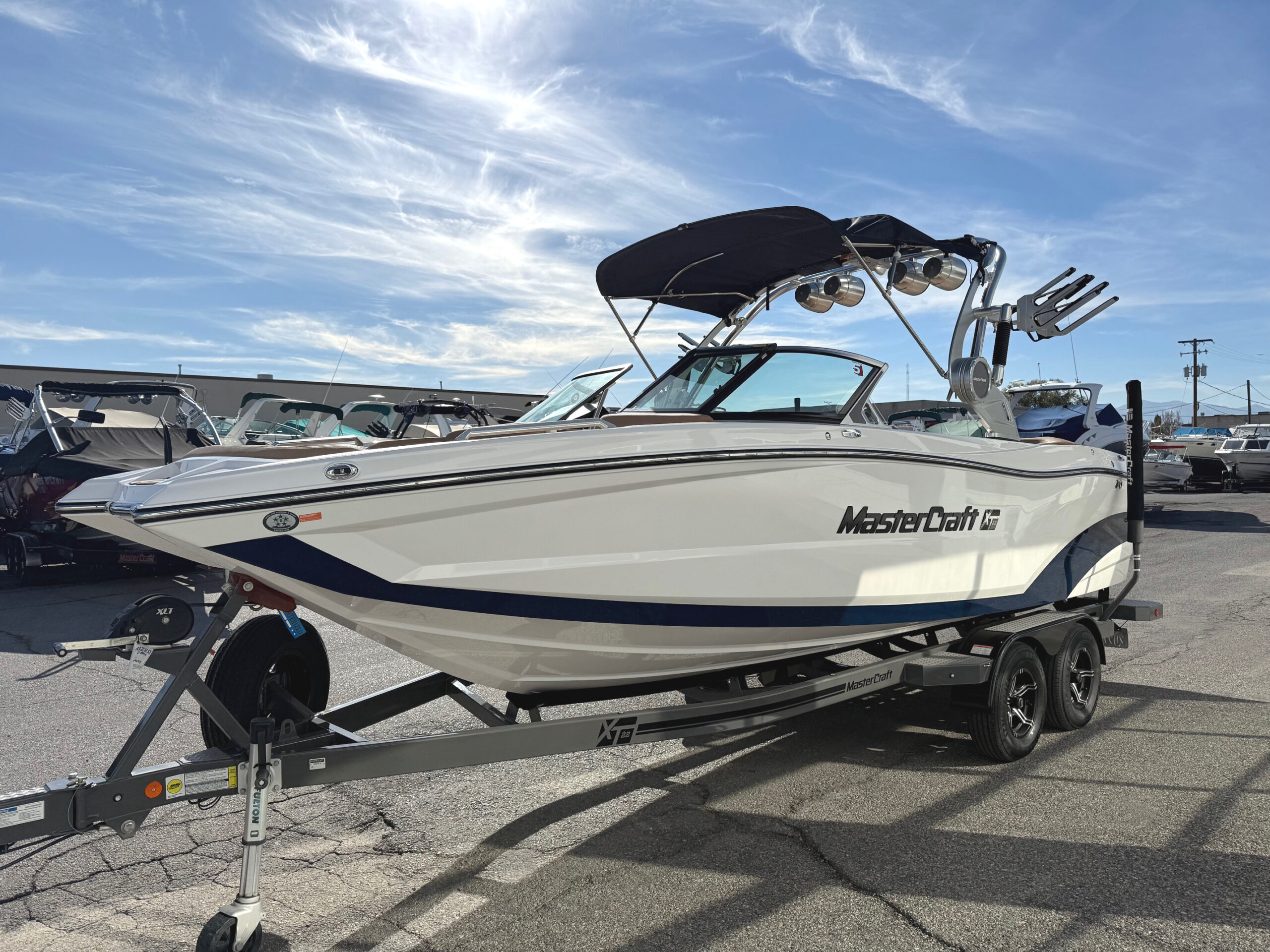2021 22' MasterCraft "XT22" Bowrider - Image 4