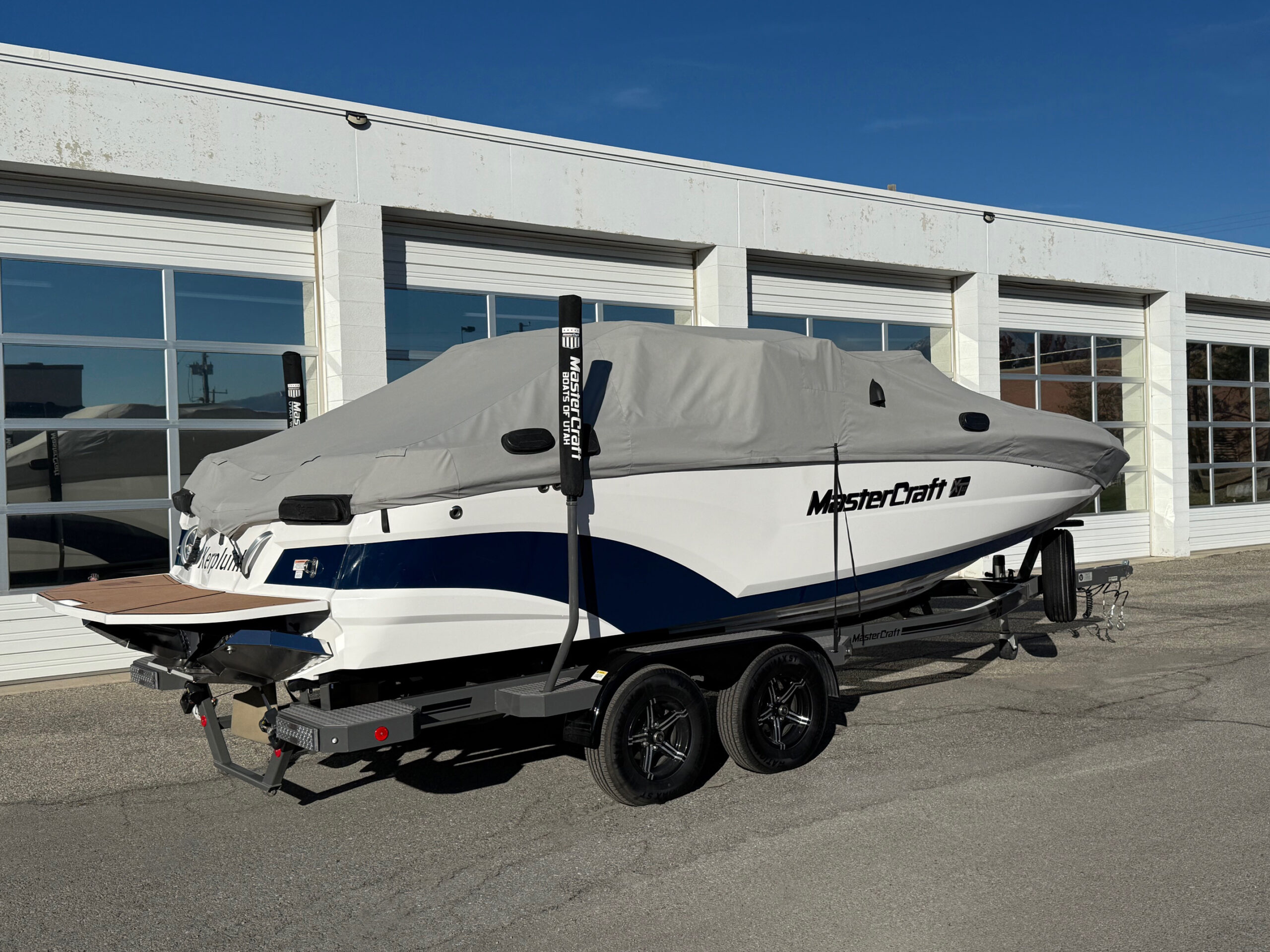 2021 22' MasterCraft "XT22" Bowrider - Image 5
