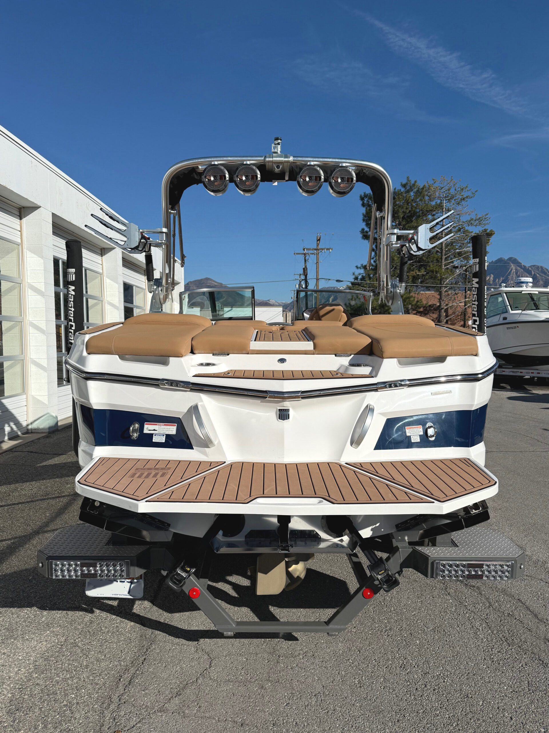 2021 22' MasterCraft "XT22" Bowrider - Image 6