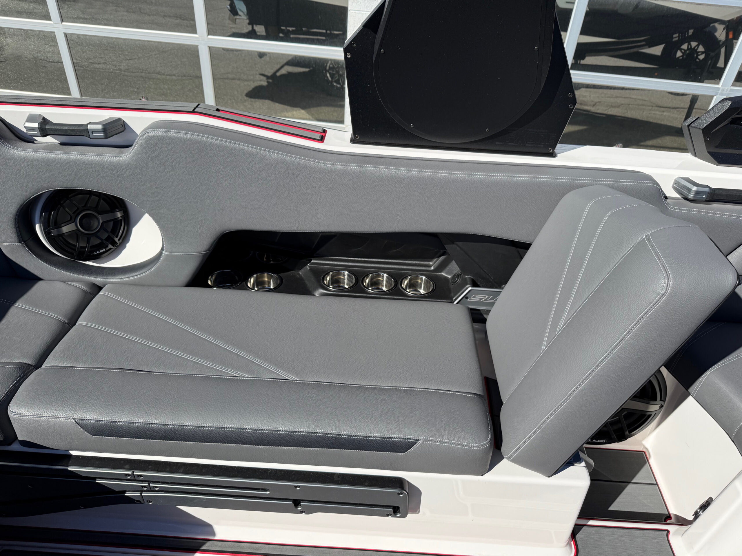 2023 24' Supra "SL550" Bowrider - Image 23